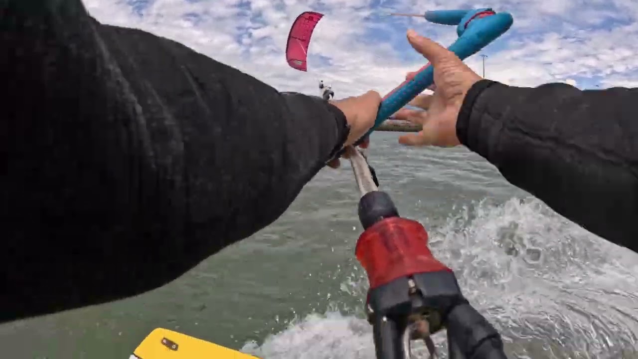 POV Kitesurfing Squamish Spit ?️ Epic Wind & Waves in BC Canada!